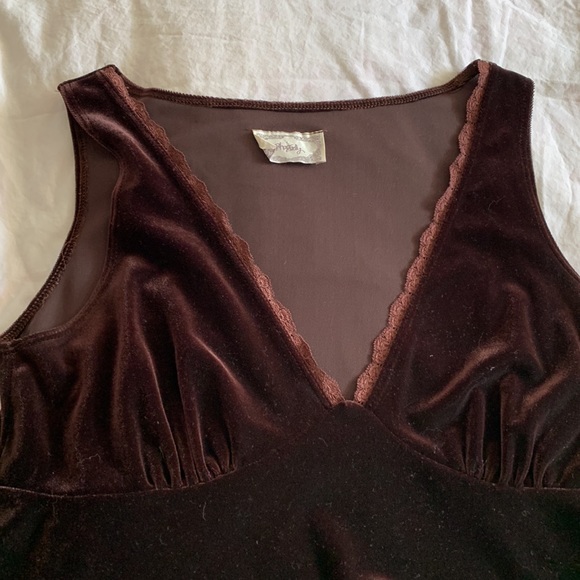 Deep brown velour tank with lace trim, size large - Picture 5 of 5